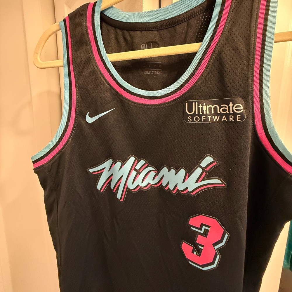 Miami Heat NBA Black Jersey - Wade 3 - Size: S